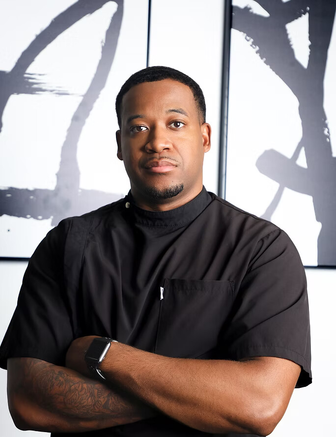 Decarlo White — FOUNDER
MASTER BARBER